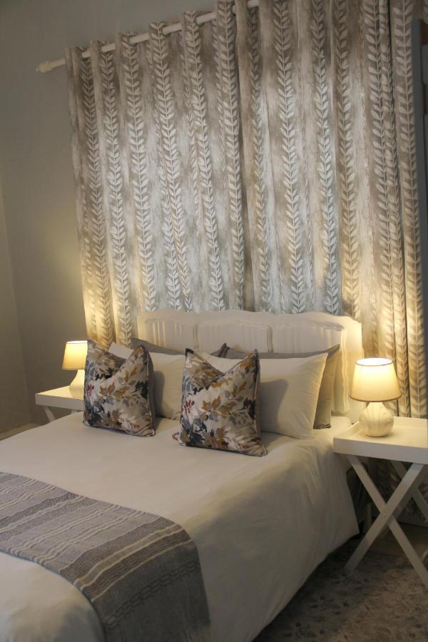 @Karoo Guesthouse Graaff-Reinet エクステリア 写真