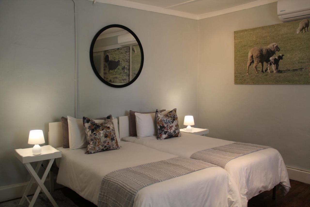 @Karoo Guesthouse Graaff-Reinet エクステリア 写真