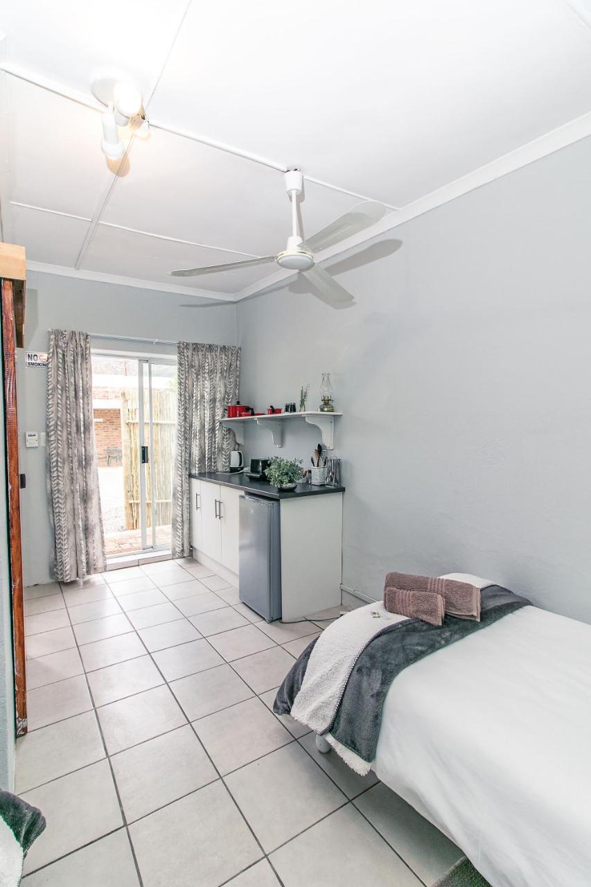 @Karoo Guesthouse Graaff-Reinet エクステリア 写真